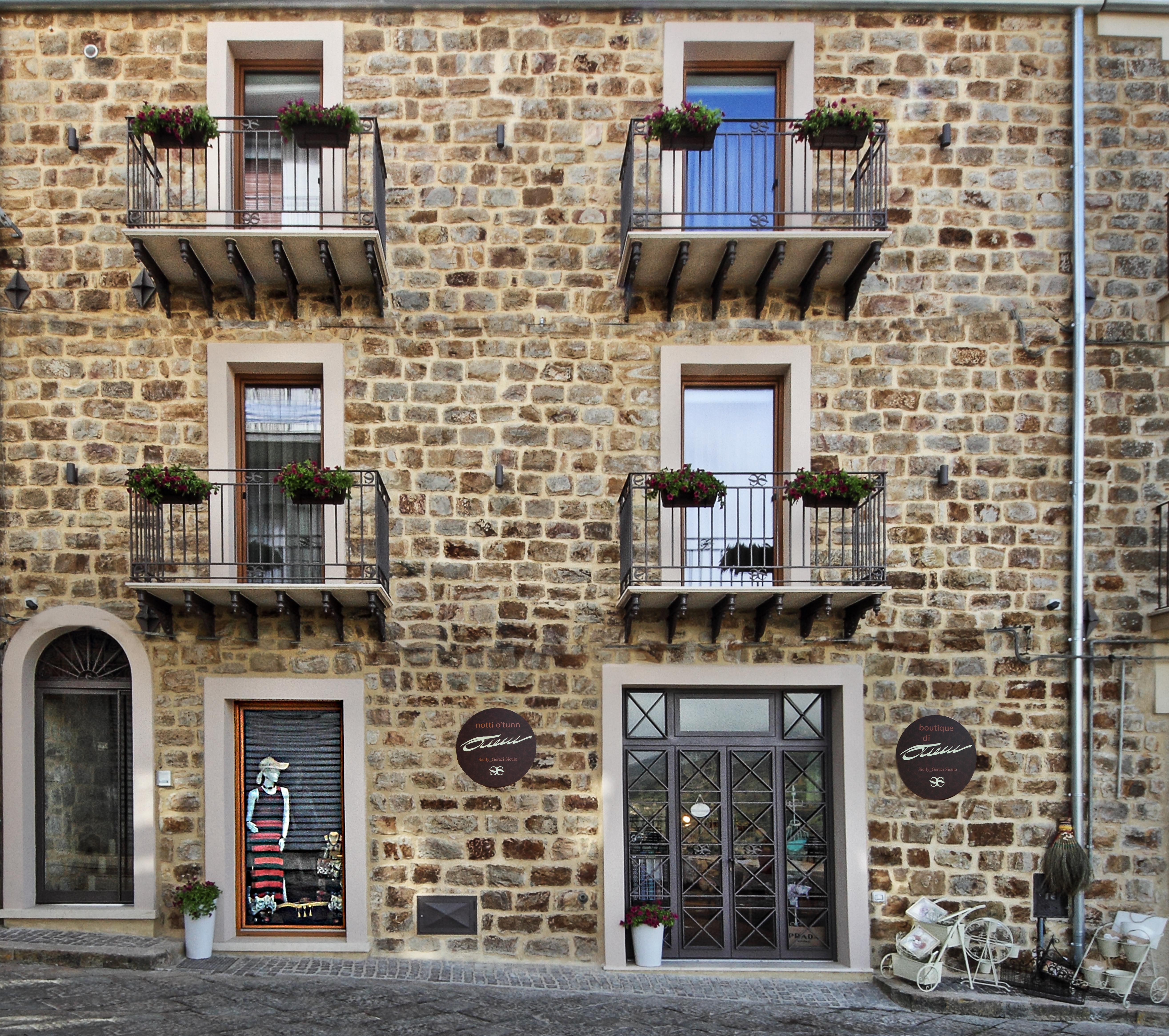 Notti O' Tunn Luxury Rooms In Centro Geraci Siculo Buitenkant foto